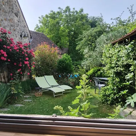 L'annexe Nyaraló Villecerf